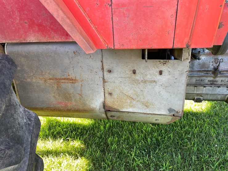 massey-ferguson-1085-image-21