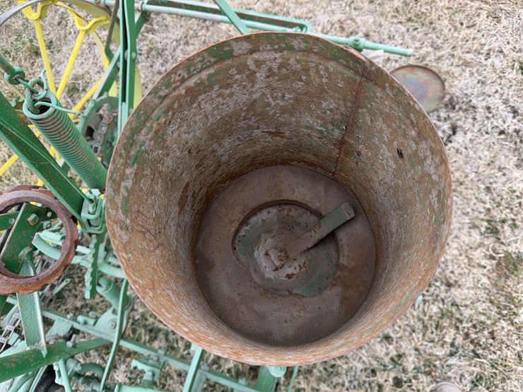 john-deere-two-row-planter-image-14