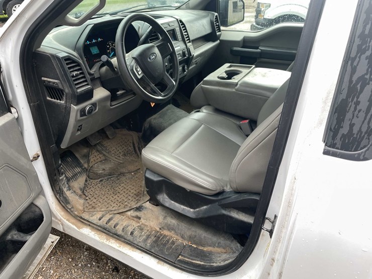 2017-ford-f150-xl-image-45