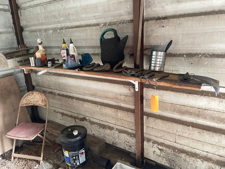 #2285-•-all-contents-on-shelf-image-1