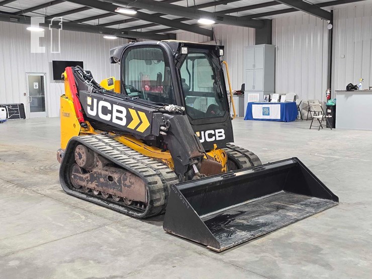 2021-jcb-3ts-8t-image-2