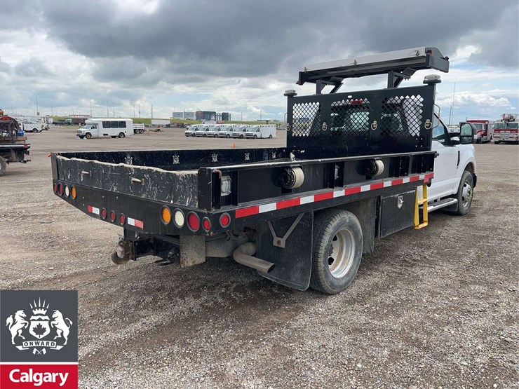 2020-ford-f350-image-4