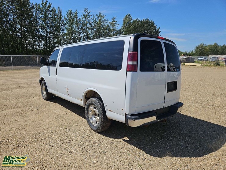 2013-gmc-1500-image-2