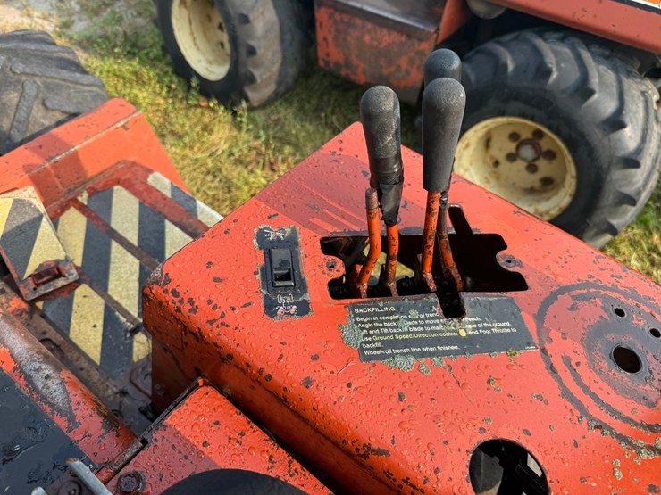 ditch-witch-3500dd-image-28