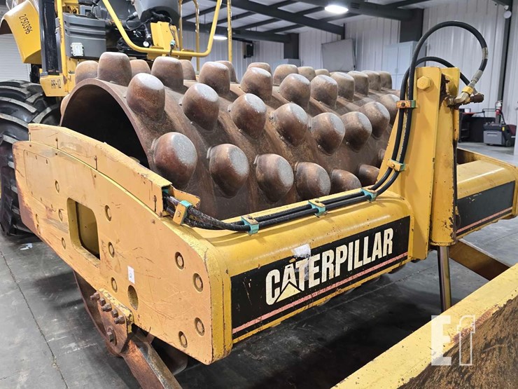 2004-caterpillar-cp-563e-image-21