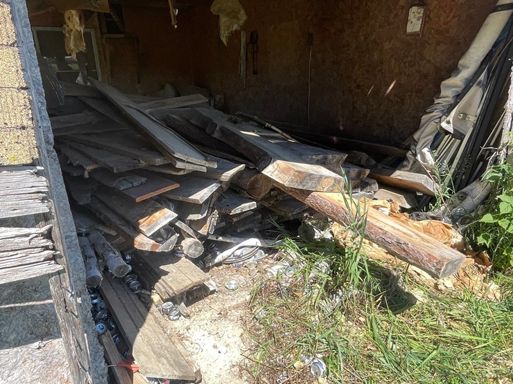 #3228-•-contents-of-shed-image-3