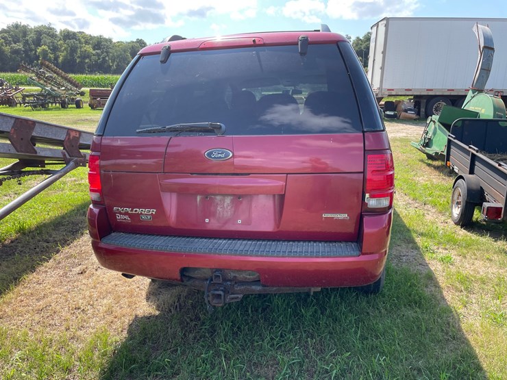 2005-ford-explorer-image-5