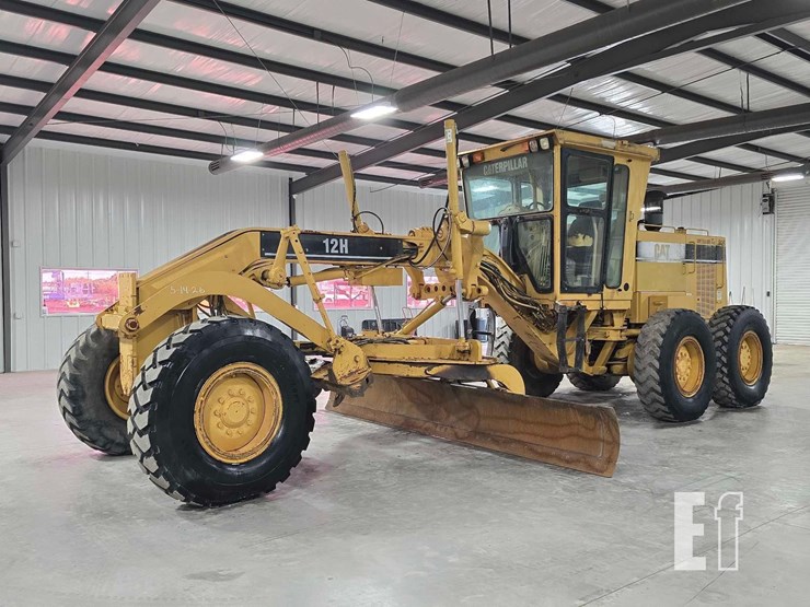 2003-caterpillar-12h-image-1
