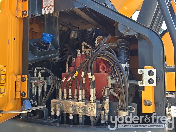 hyundai-hx235-lcr-image-38
