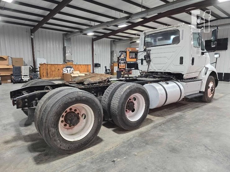 2017-international-transtar-8600-image-4