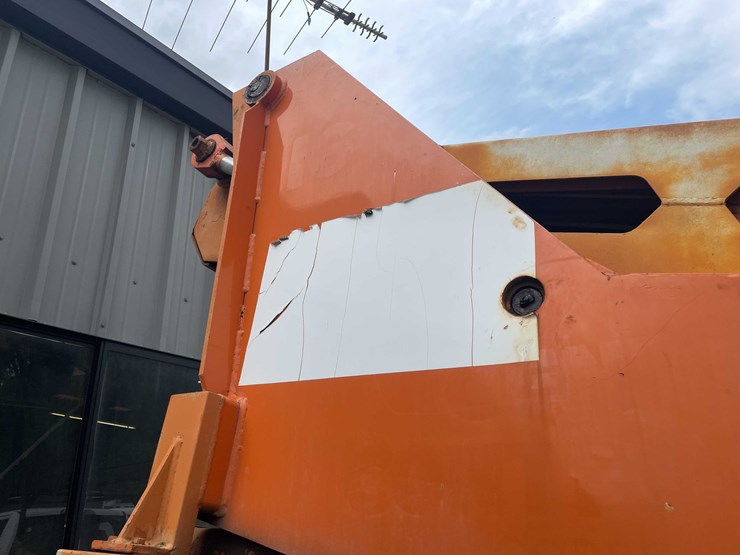 #1100-•-lull-highlander-ii-telehandler-image-22