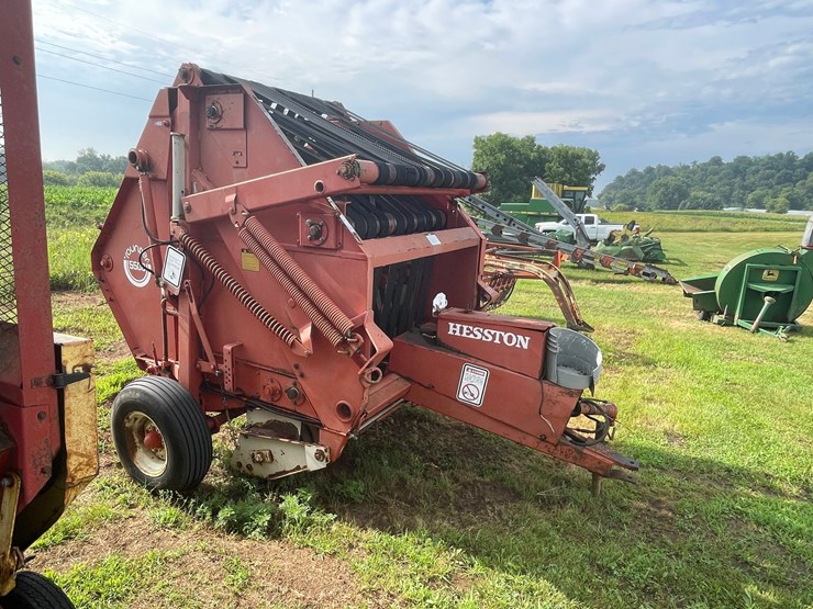 hesston-5500-image-4