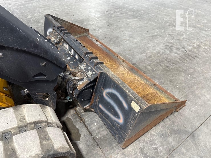 2021-jcb-3ts-8t-image-12