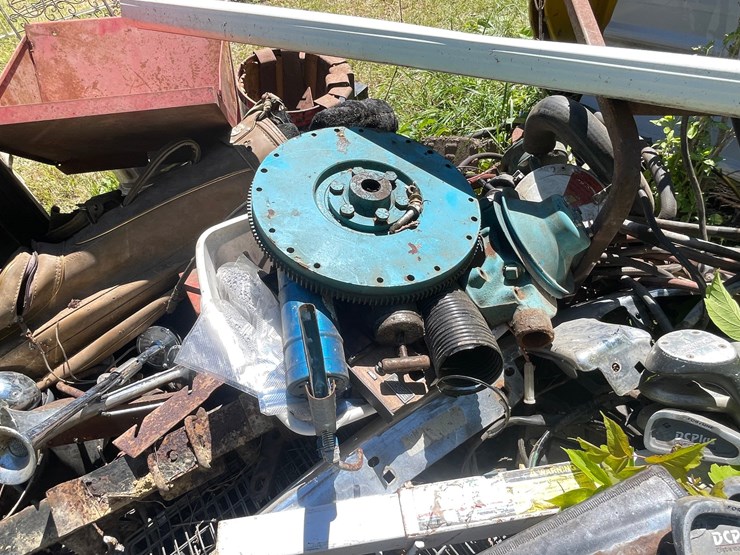 #3305-•-scrap-iron-pile-image-10