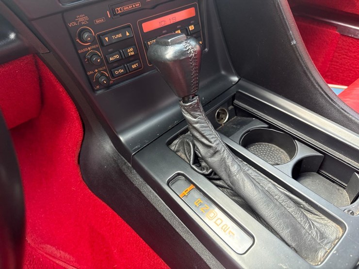 1992-chevrolet-corvette-image-39