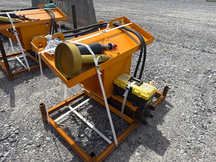 #2002-•-unused-future-sd680-skid-steer-pile-hammer-adzc680260582-inv#48822-image-4