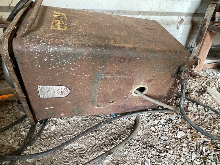 #2298-•-allis-chalmers-ampac-200-stick-welder-image-2