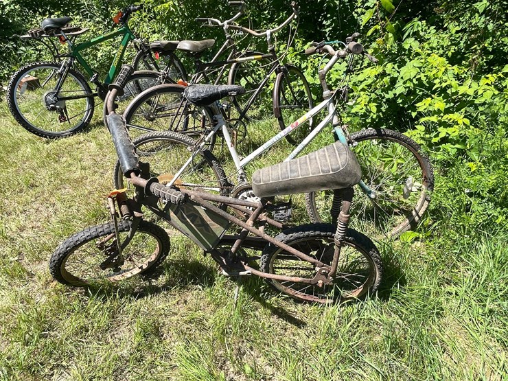 #3299-•-(2)-vintage-bikes-image-8