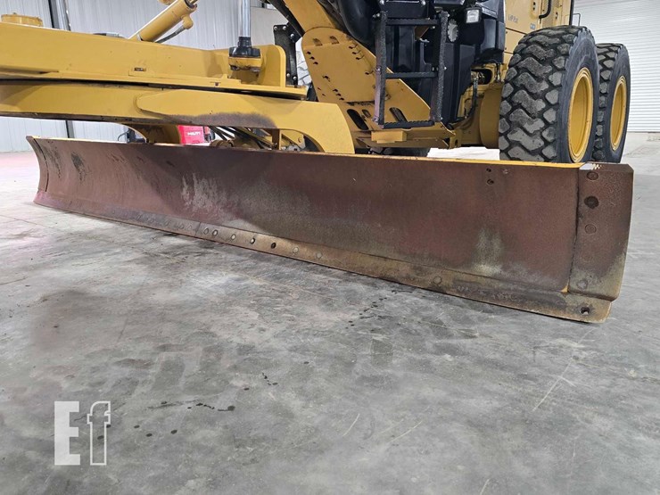 2010-caterpillar-120m-image-9