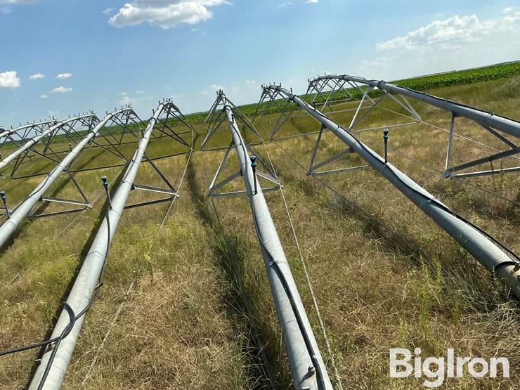 valley-8000-9-tower-pivot-image-15