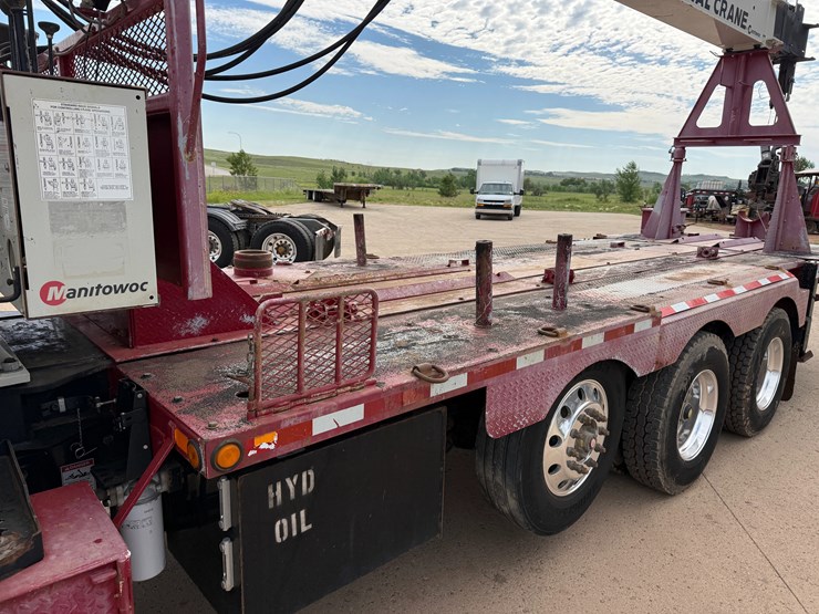 2015-peterbilt-365-image-13