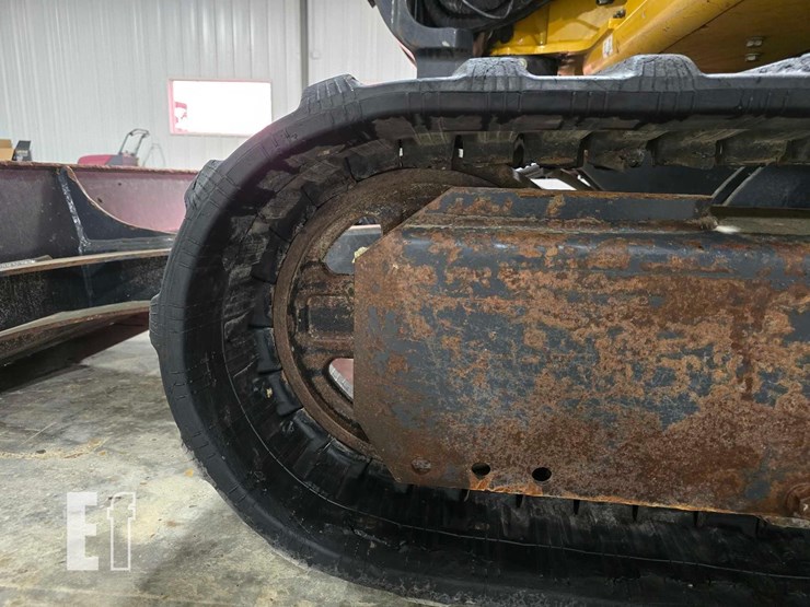 2021-deere-35g-image-29