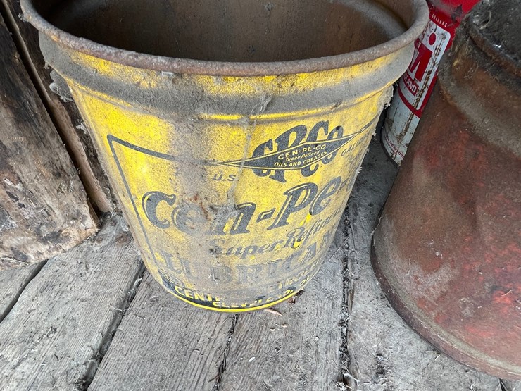 #2329-•-vintage-oil-cans-image-8