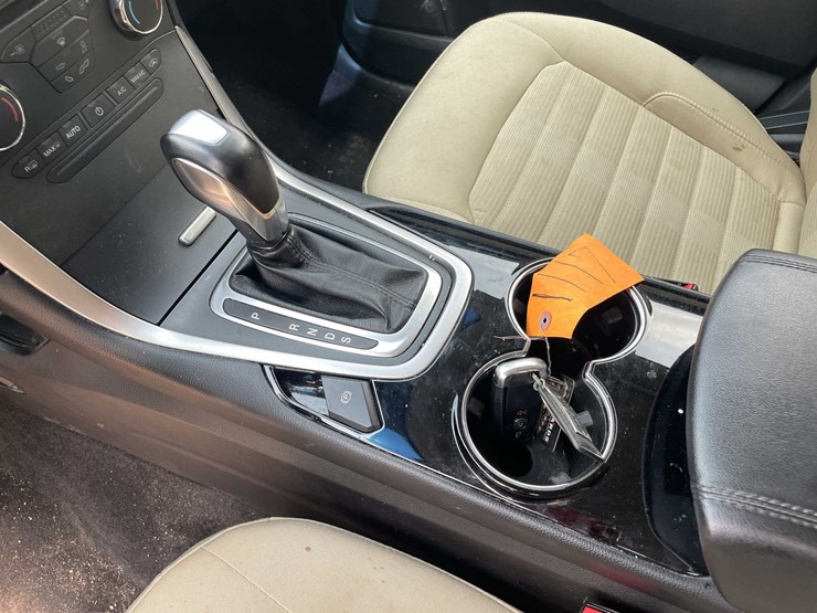 2018-ford-edge-sel-image-45