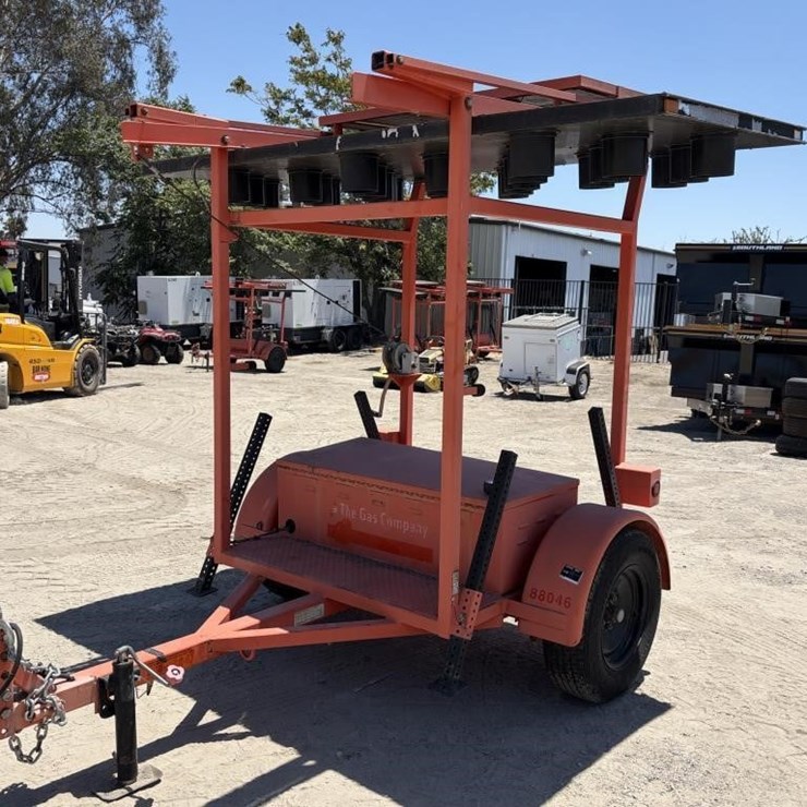 2011 Myers and Sons Hi-Way Safety Arrowboard Trail