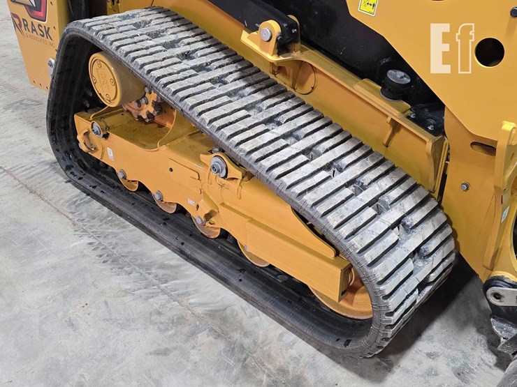 2025-caterpillar-255-image-37
