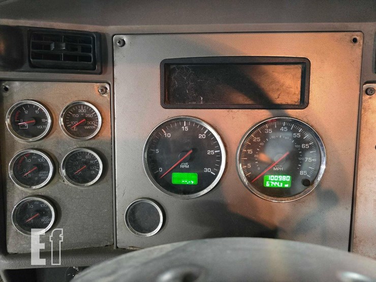 2020-kenworth-t370-image-15