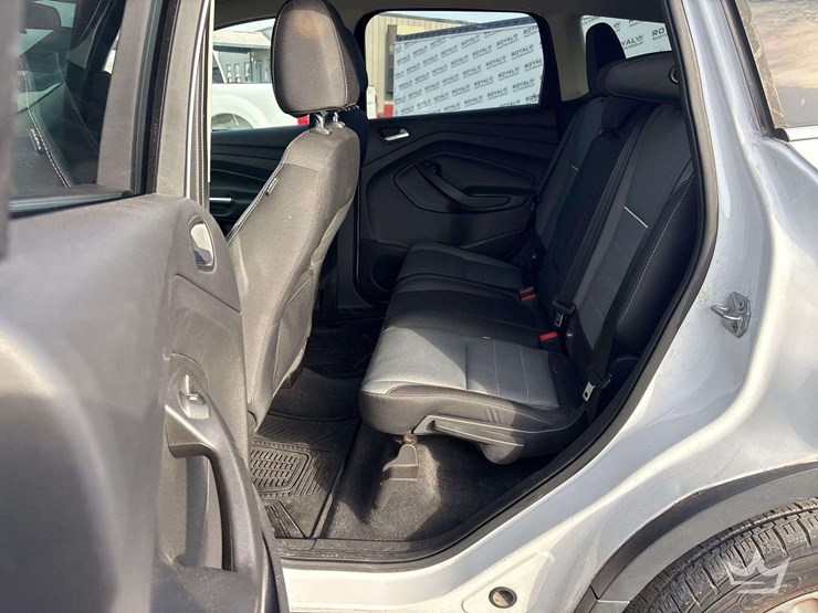 2014-ford-escape-image-18