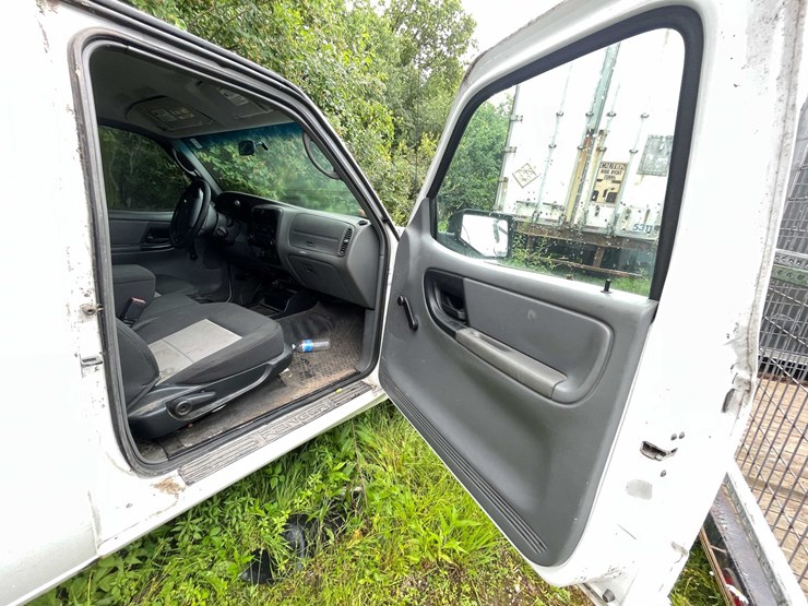2011-ford-ranger-image-21