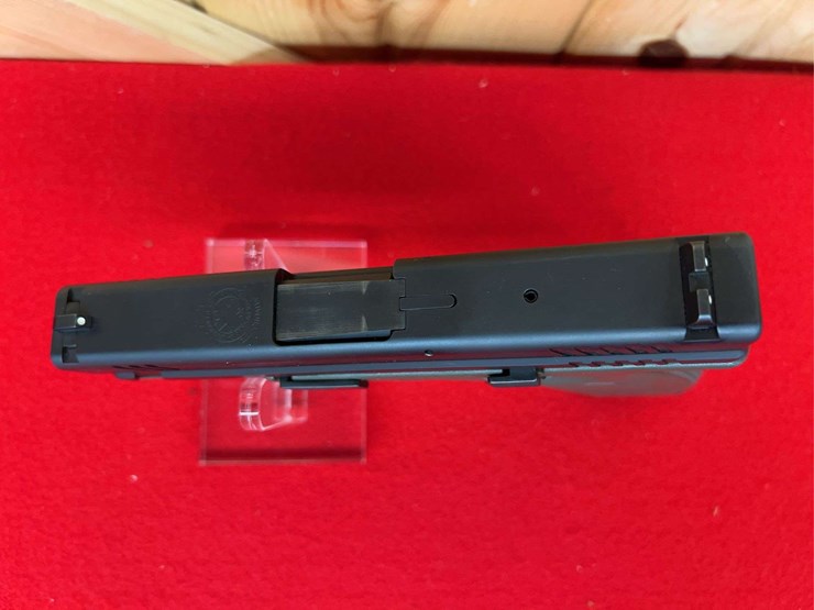 springfield-armory-model-xd-.45-acp-semiauto-pistol-image-3