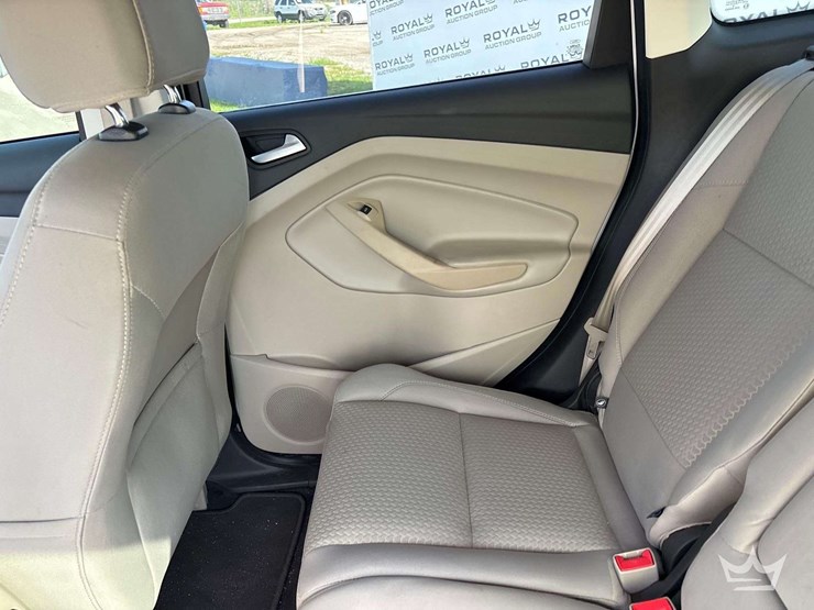 2017-ford-escape-image-23