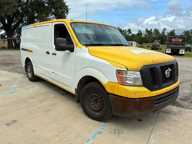2019-nissan-nv2500-image-3