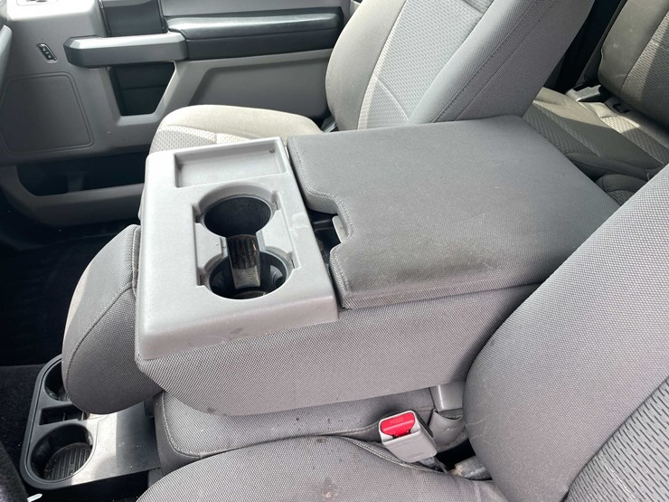 2016-ford-f150-xlt-image-56