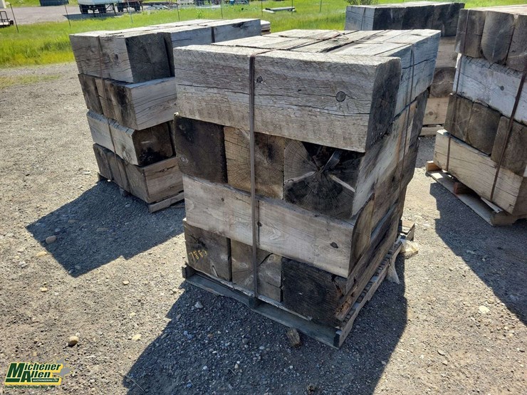 pallet-of-lumber-blocks-36"x12"x12-image-3