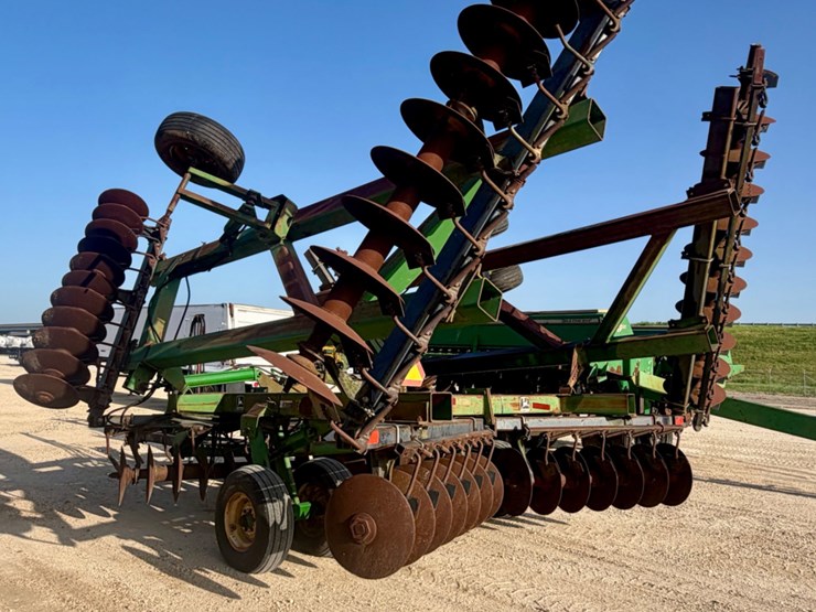 john-deere-630-image-6
