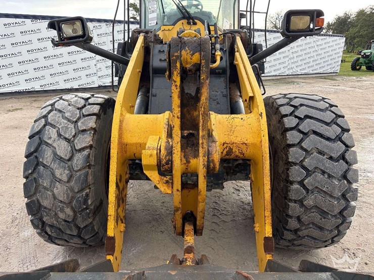 komatsu-wa380-8-image-12