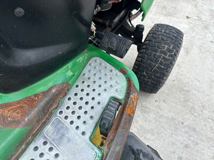 john-deere-la120-image-12