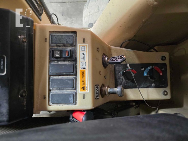 2007-caterpillar-140h-image-23