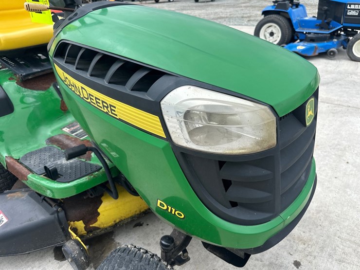 john-deere-d110-image-10
