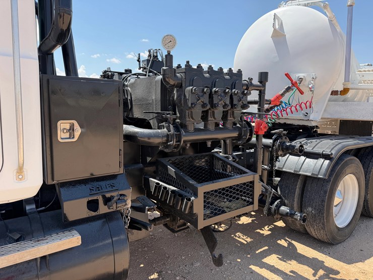 2004-troxell-130bbl-image-16