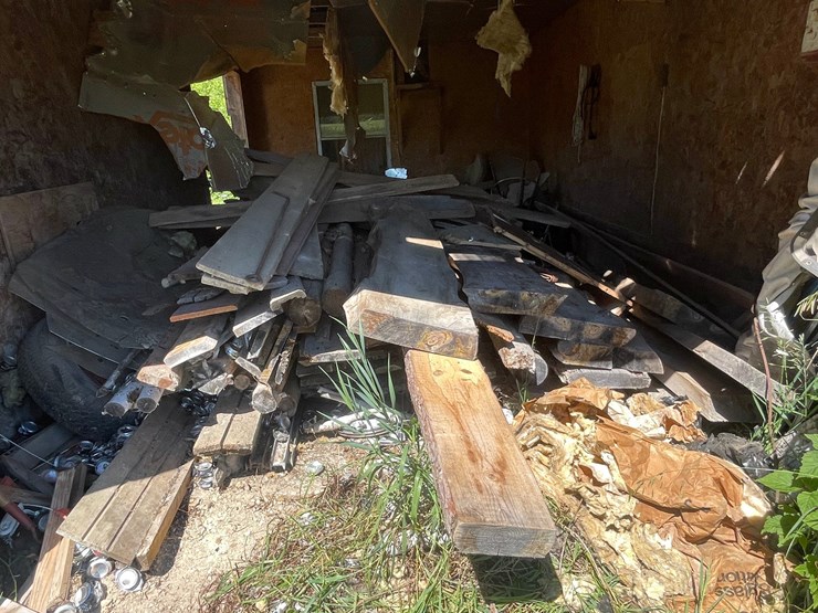 #3228-•-contents-of-shed-image-2
