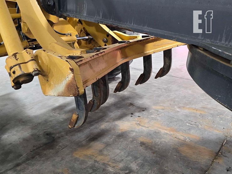2016-deere-670g-image-13