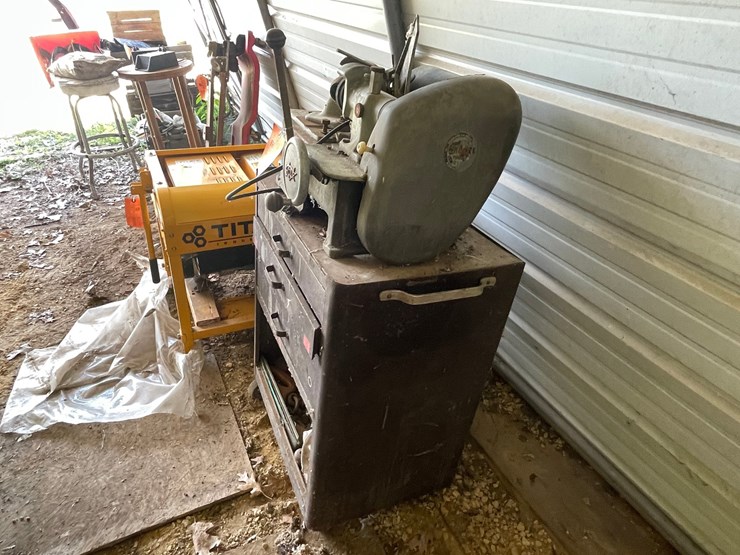 #3329-•-stoux-valve-face-grinding-machine-and-rolling-metal-tool-box-image-5