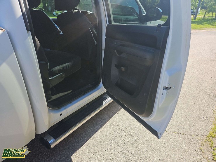 2013-chevrolet-silverado-1500-image-27