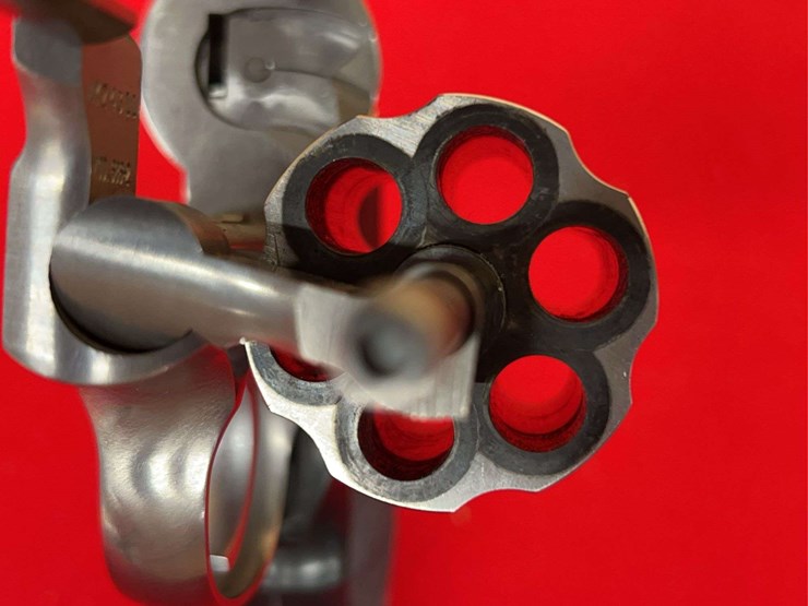 s&w-model-686-2-.357-magnum-da-revolver-image-8