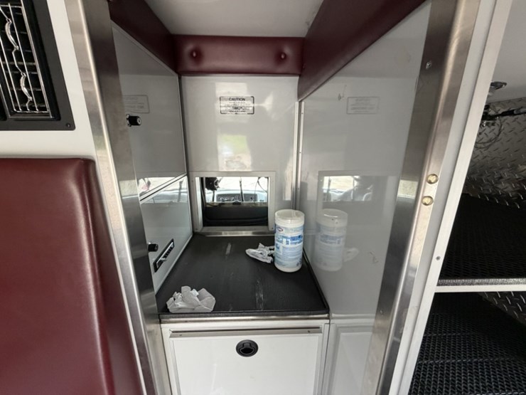 2002-international-durastar-4400-image-22